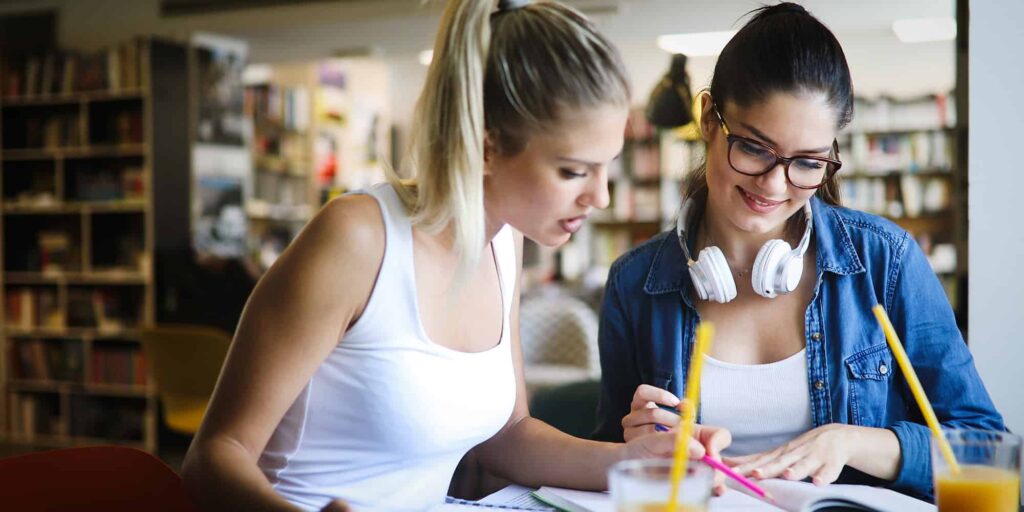 happy-college-students